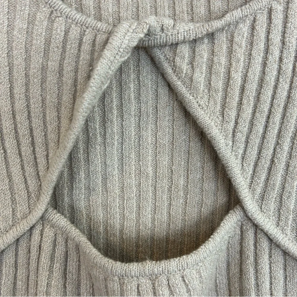 NWT Design History Oatmeal Brown Twist Cut Out Pullover Ribbed Sweater Size XL